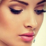 كوني نجمة في حفلات السهرة بمكياج فرنسي فخم